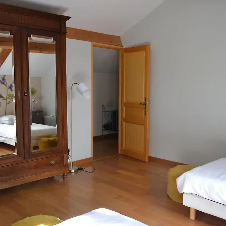 Spacious In De L Mance *