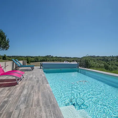 Semesterbostad Pool Escape